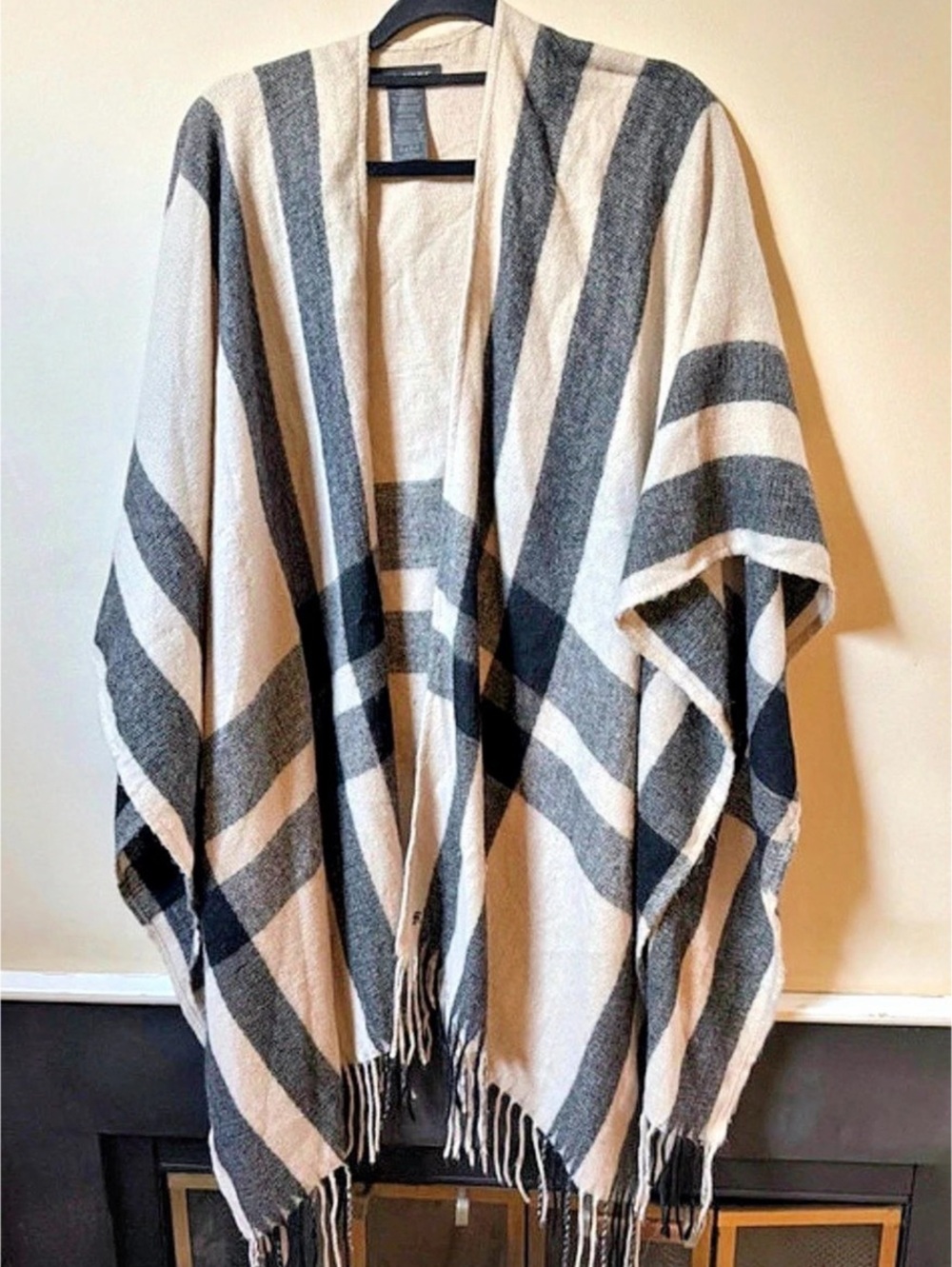 Banana Republic Karen Plaid Poncho Wrap in Black & Cream